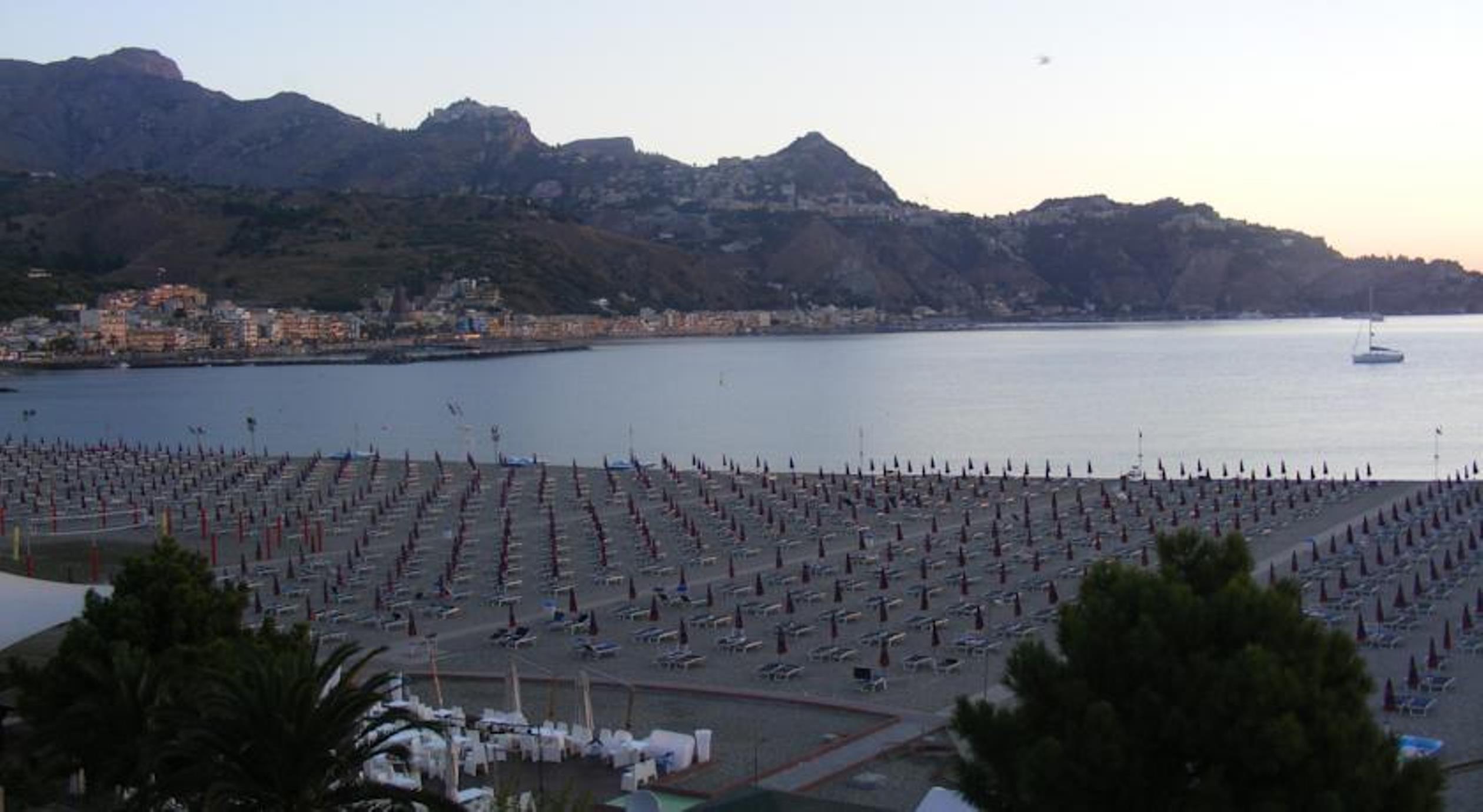 Hotel Sabbie D'Oro Giardini Naxos Bagian luar foto
