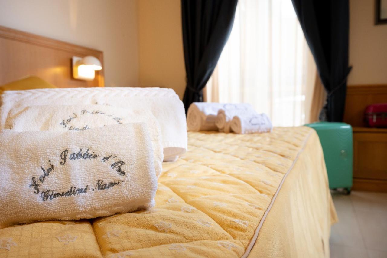 Hotel Sabbie D'Oro Giardini Naxos Bagian luar foto