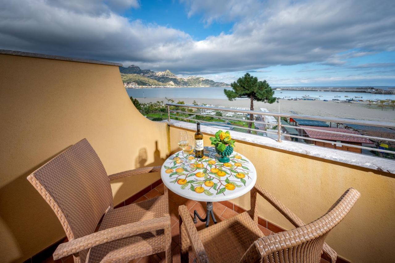 Hotel Sabbie D'Oro Giardini Naxos Bagian luar foto