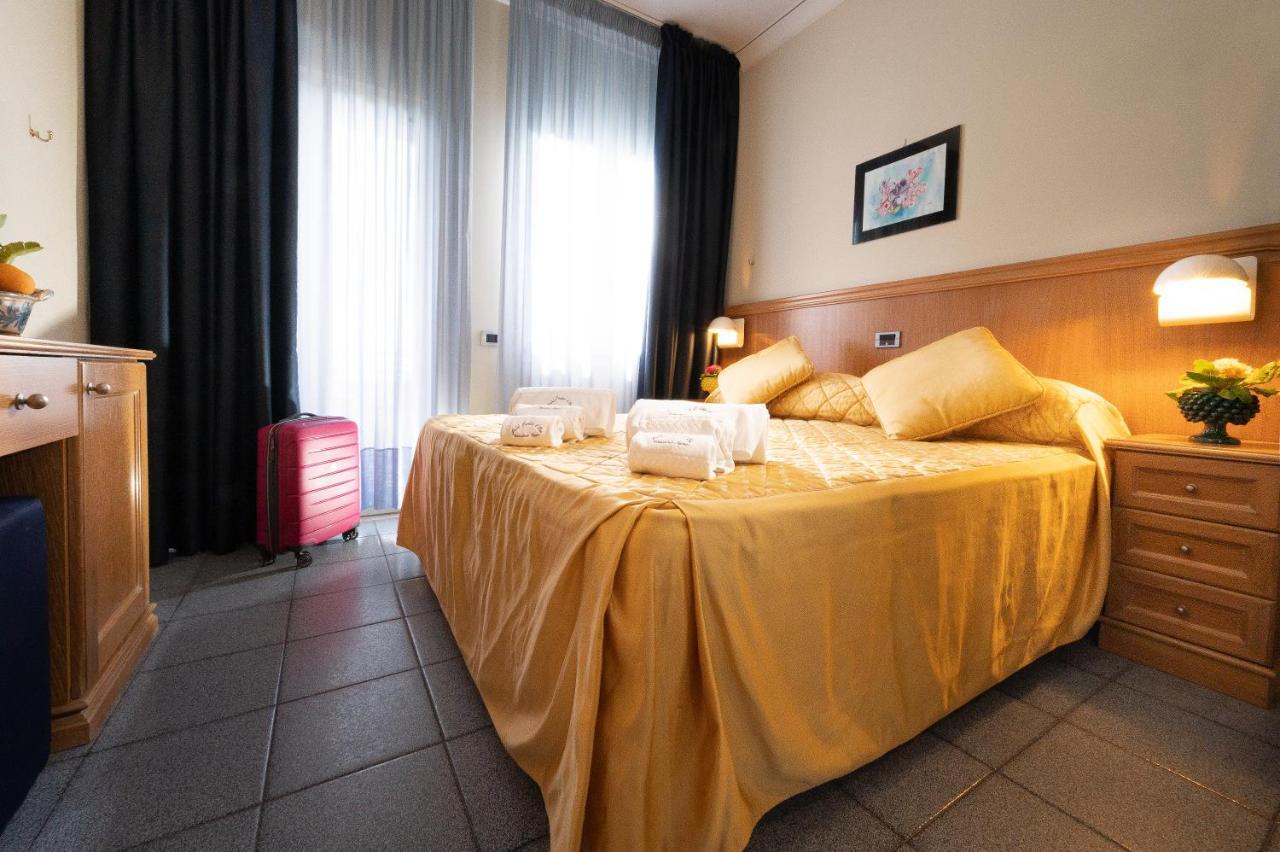 Hotel Sabbie D'Oro Giardini Naxos Bagian luar foto