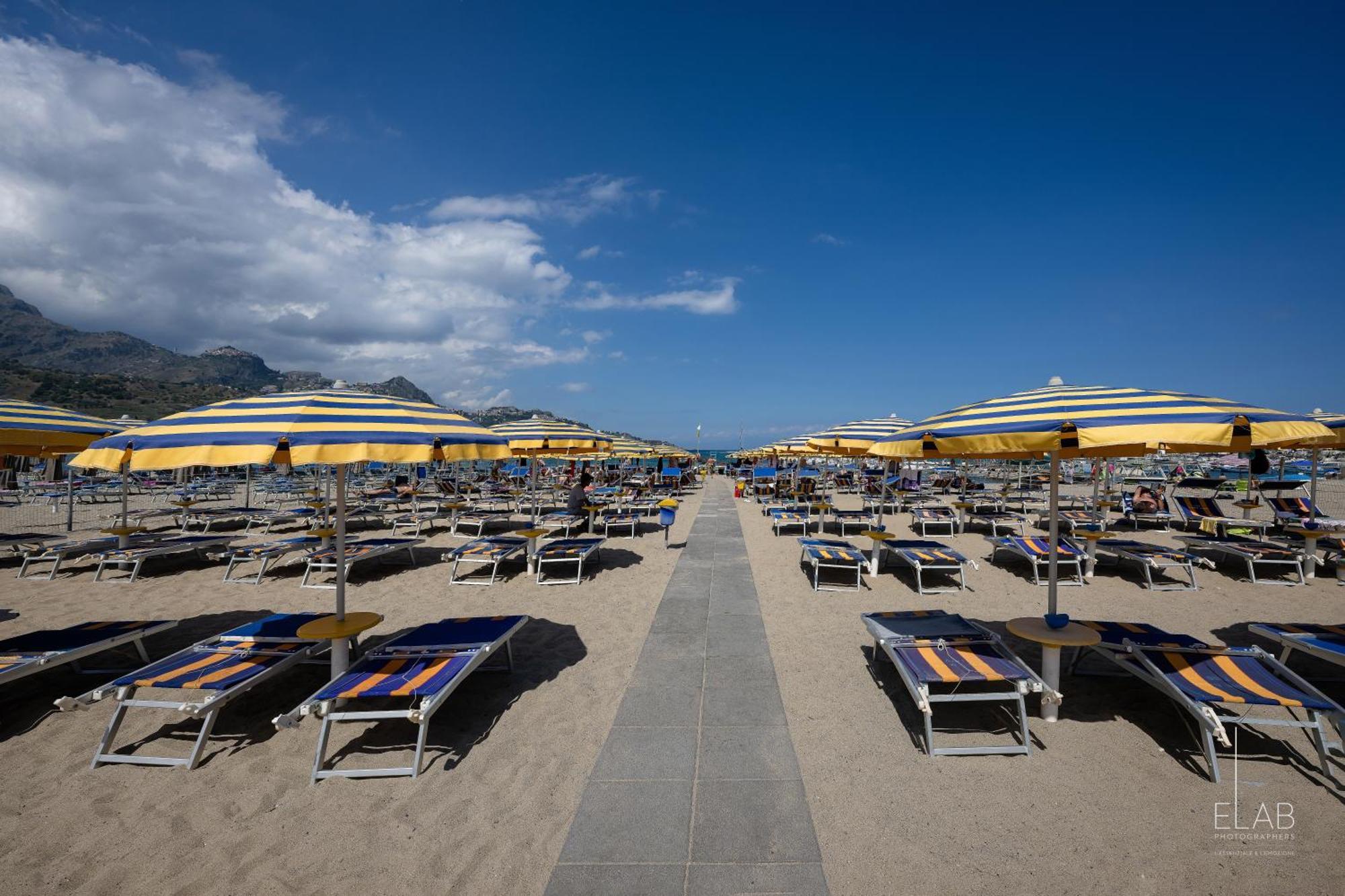 Hotel Sabbie D'Oro Giardini Naxos Bagian luar foto
