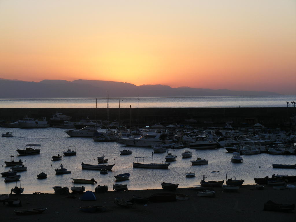 Hotel Sabbie D'Oro Giardini Naxos Bagian luar foto