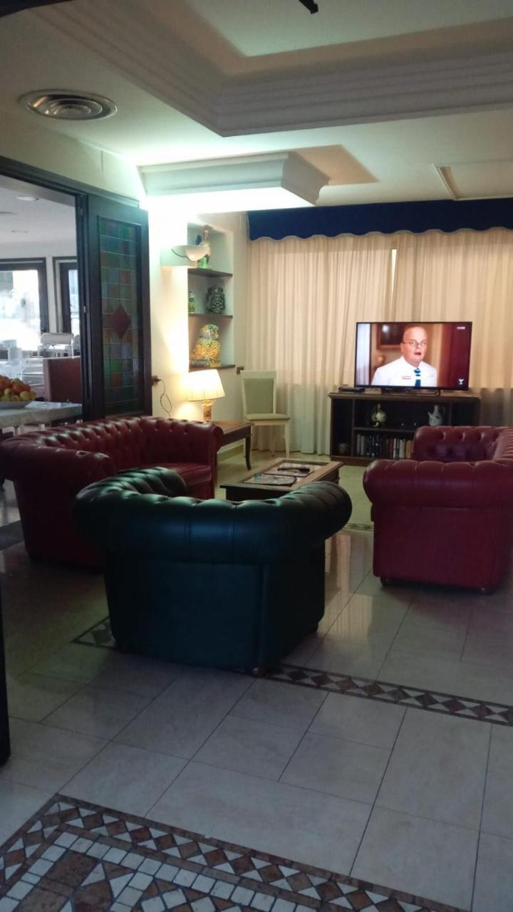 Hotel Sabbie D'Oro Giardini Naxos Bagian luar foto